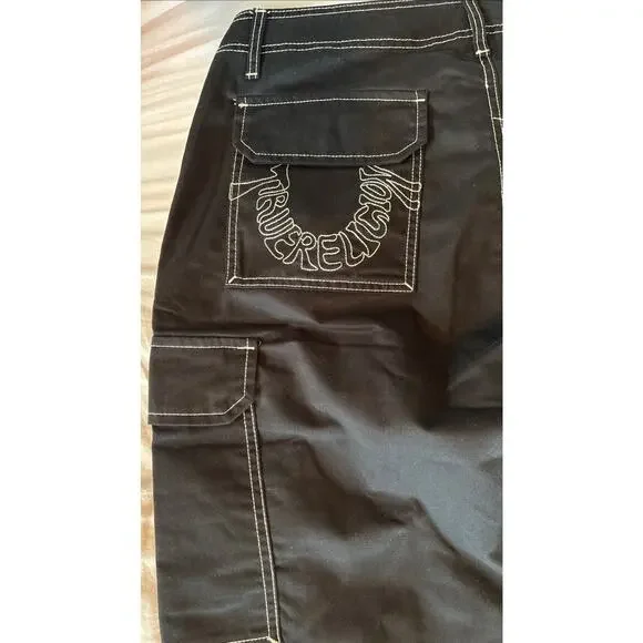 NWT True Religion Outline Graphic Letter Cargo Pants Jet Black Size 36 Rare Y2K